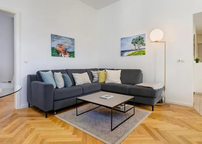 Διαμέρισμα Tusculum Whg. Possin *